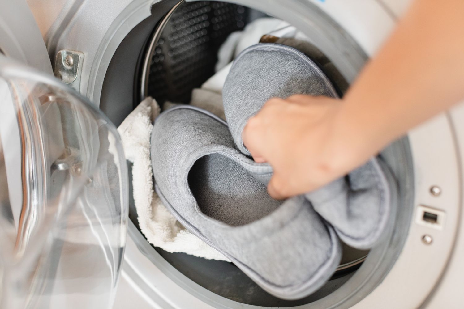 slippers in the washing machine