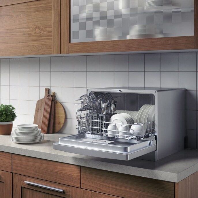 Small dishwasher