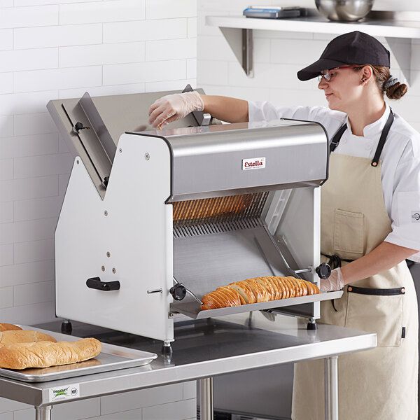 Bread slicer