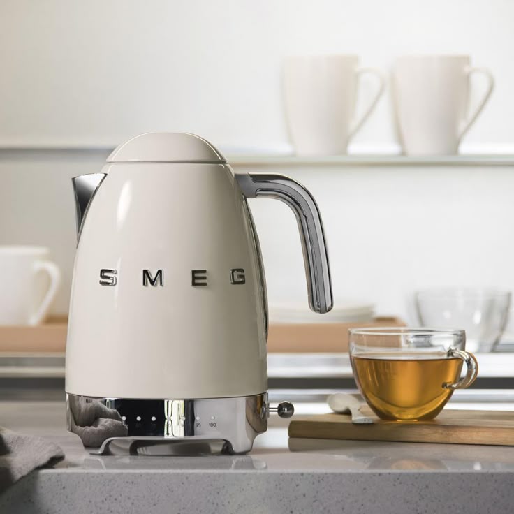 Electric water kettle