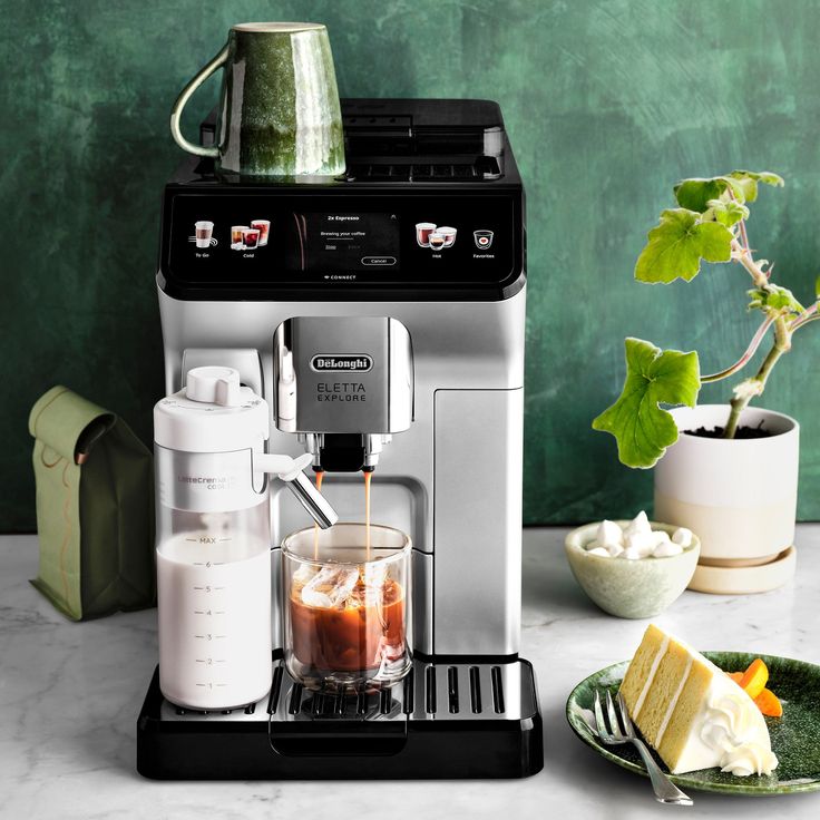 Fully automated coffee maker