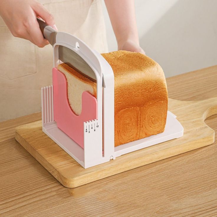 Bread cutter