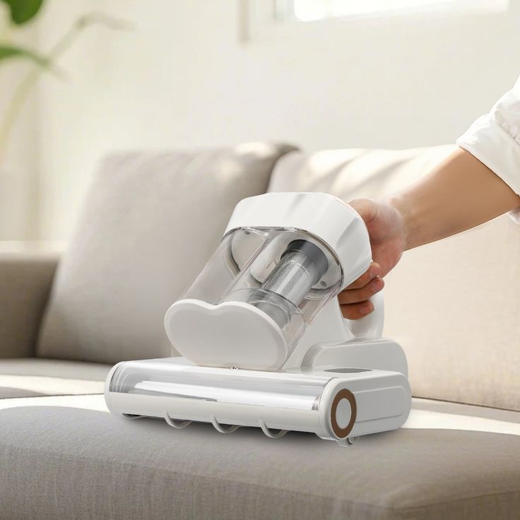 Handheld vacuum 