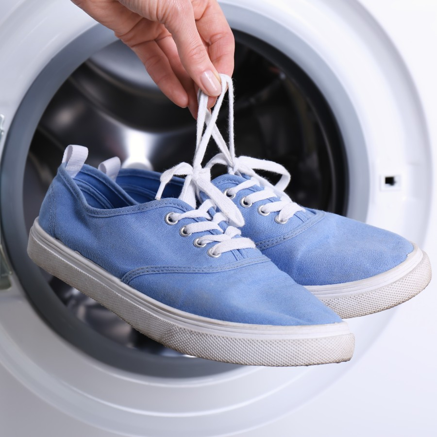 shoes in washing machine
