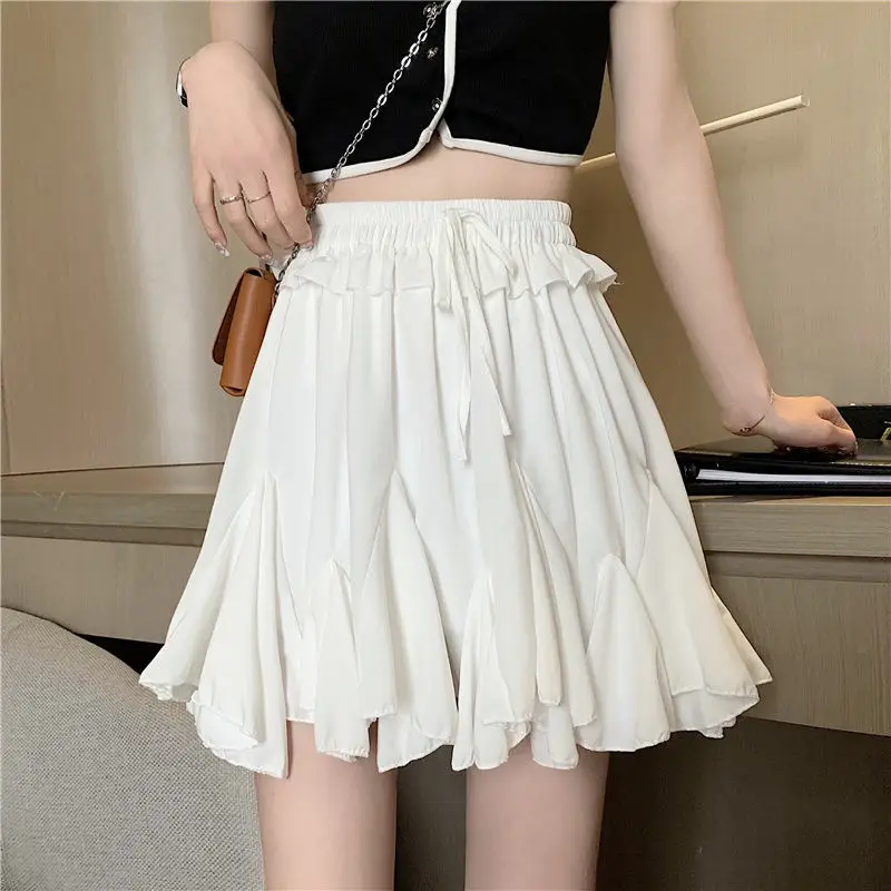 pleated skirts