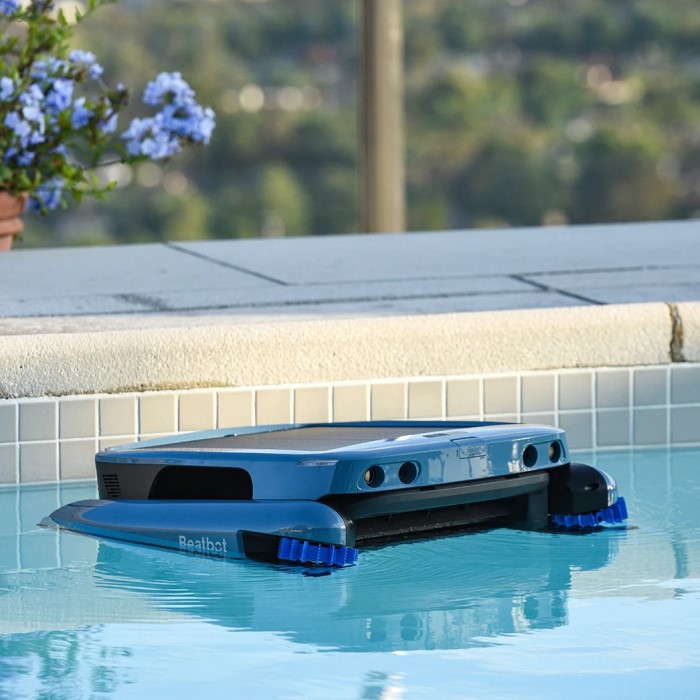 pool skimmer robot