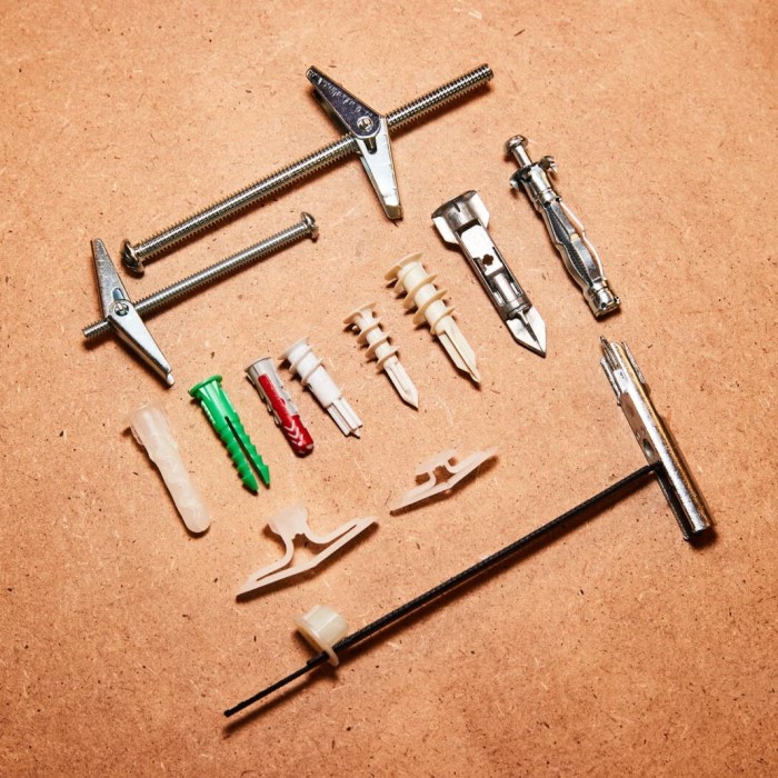 types of drywall anchors