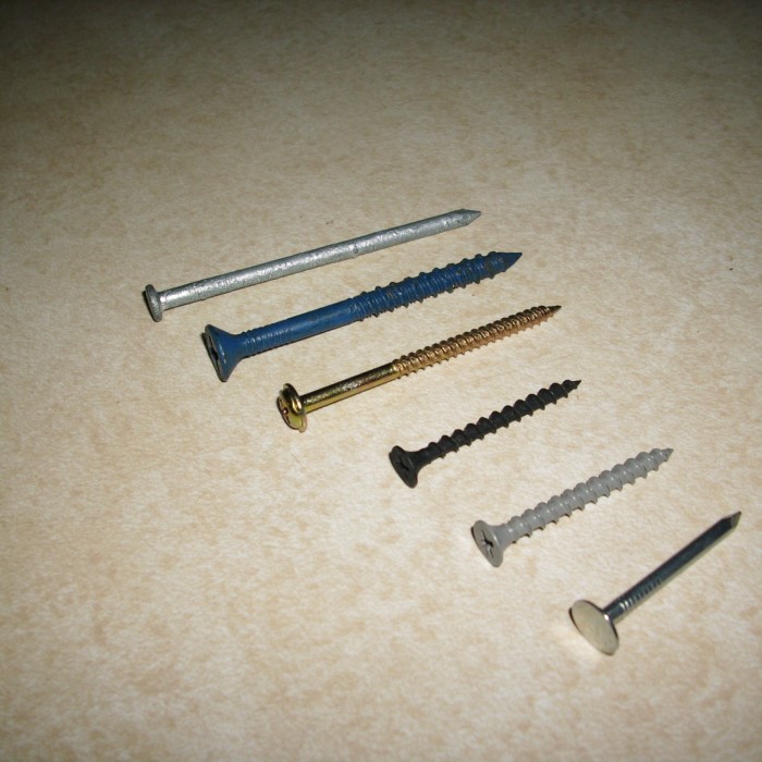 nails vs screws