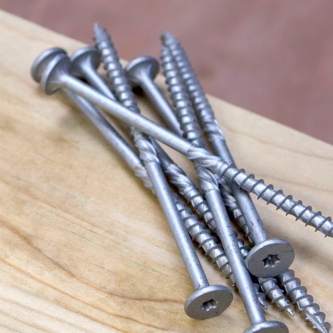 nails vs screws